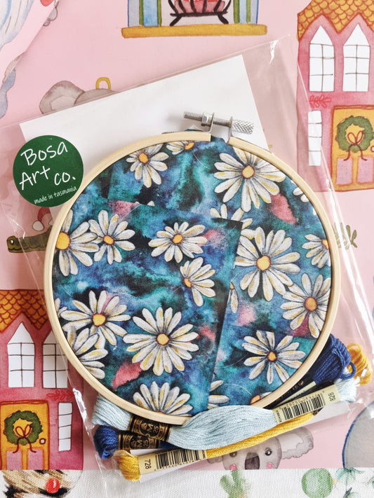 Embroidery Craft Gift Set - Daisies
